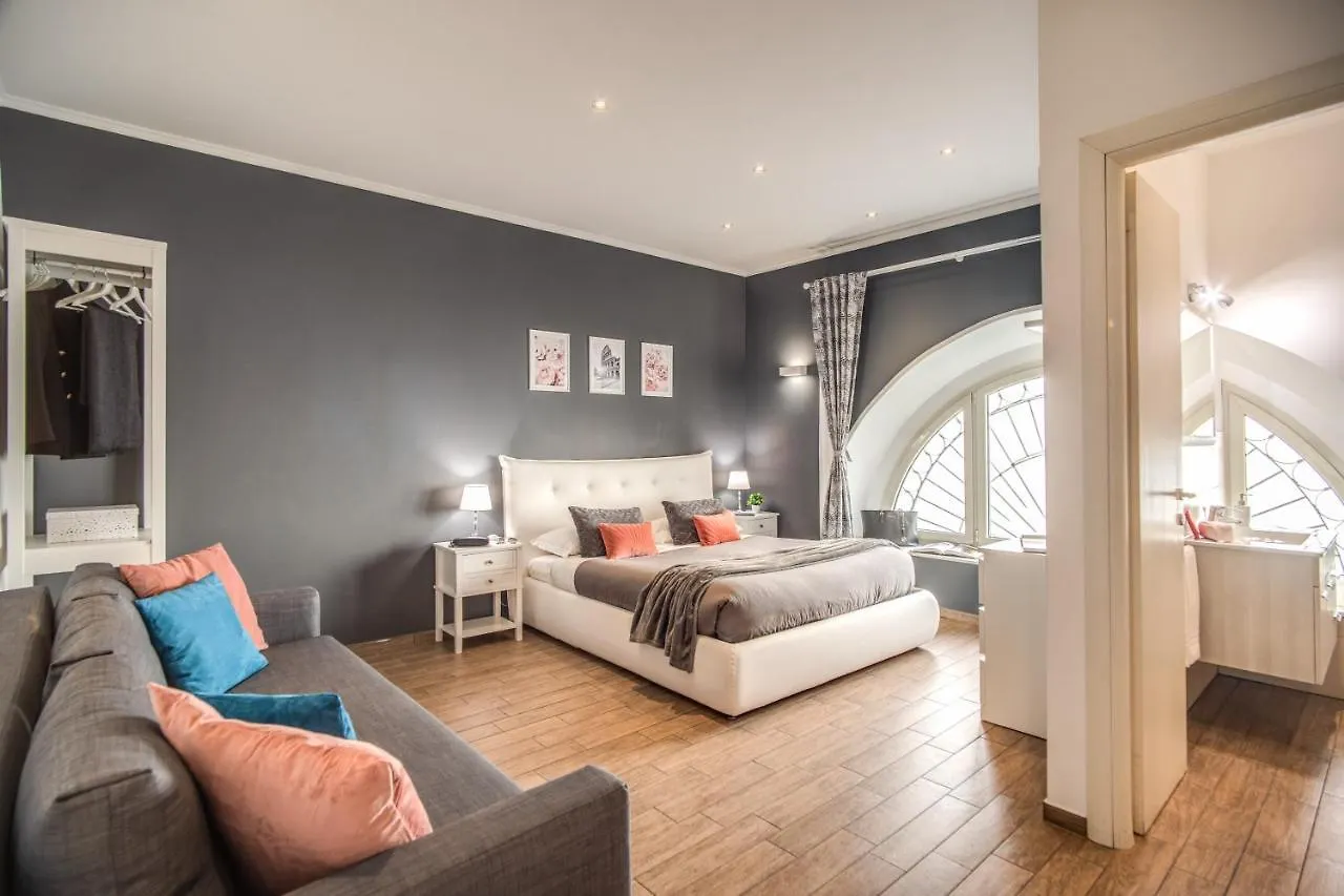 Colosseum Royal Apartment Rome
