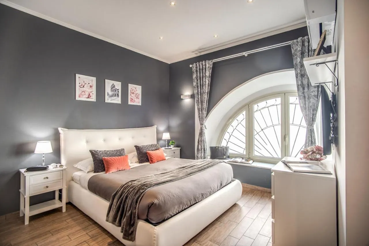 Colosseum Royal Apartment Rome
