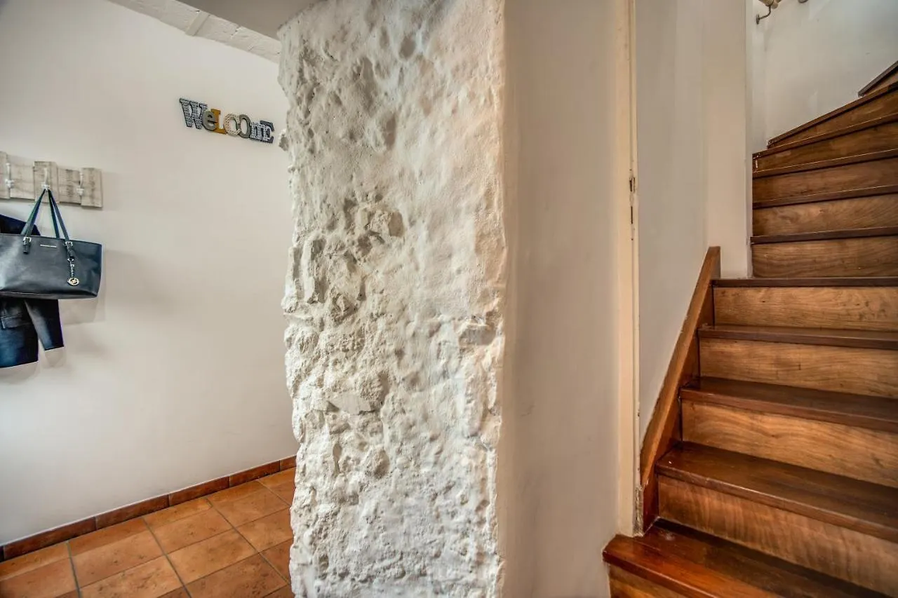 Colosseum Royal Apartment Rome
