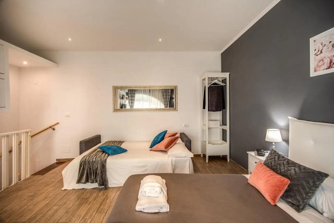 Colosseum Royal Apartment Rome Italy