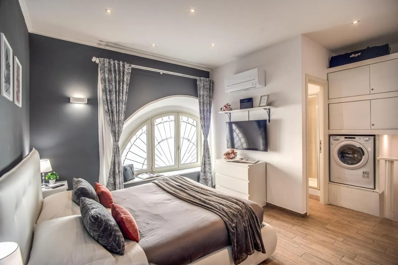 Colosseum Royal Apartment Rom